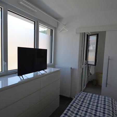 Villa Smolett - Appartement Cosy Au Coeur Du Quartier Du Port Nice Ngoại thất bức ảnh