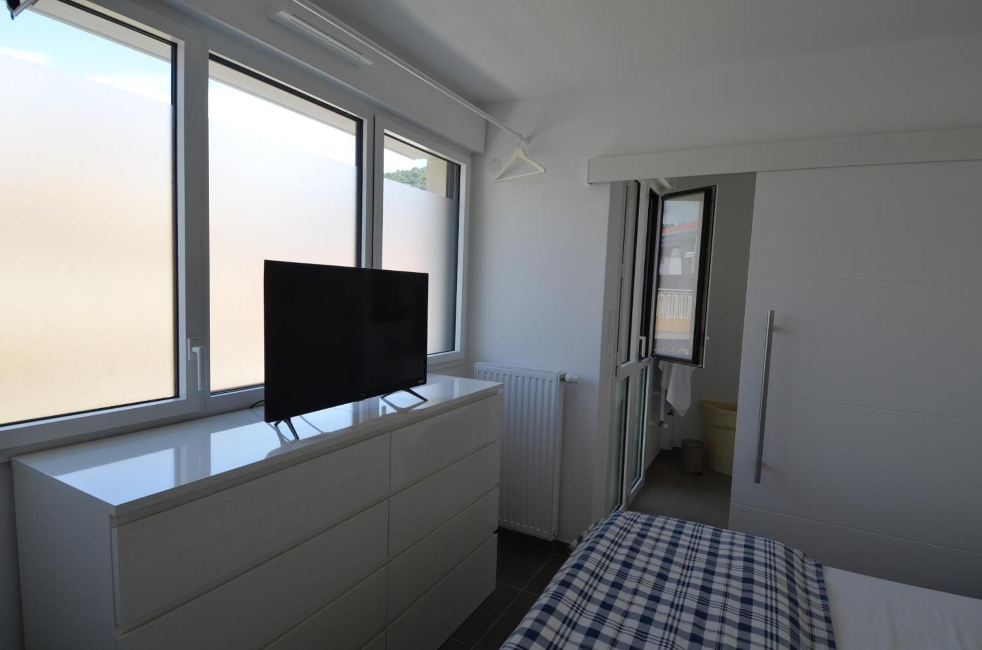 Villa Smolett - Appartement Cosy Au Coeur Du Quartier Du Port Nice Ngoại thất bức ảnh